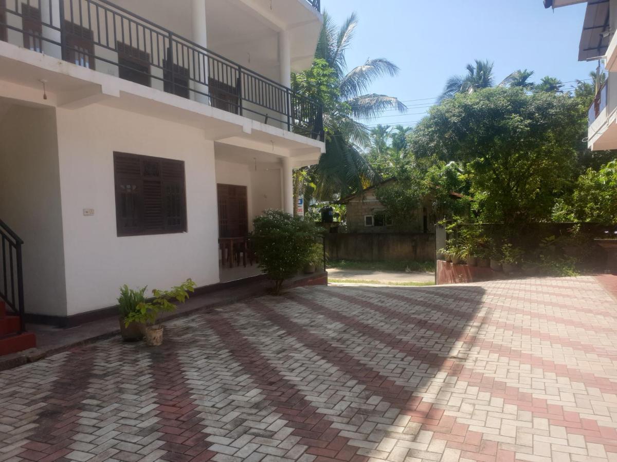 Resident Villa Unawatuna Exteriör bild