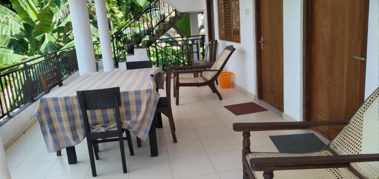 Resident Villa Unawatuna Exteriör bild